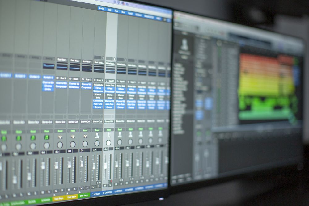 Mix session on screen